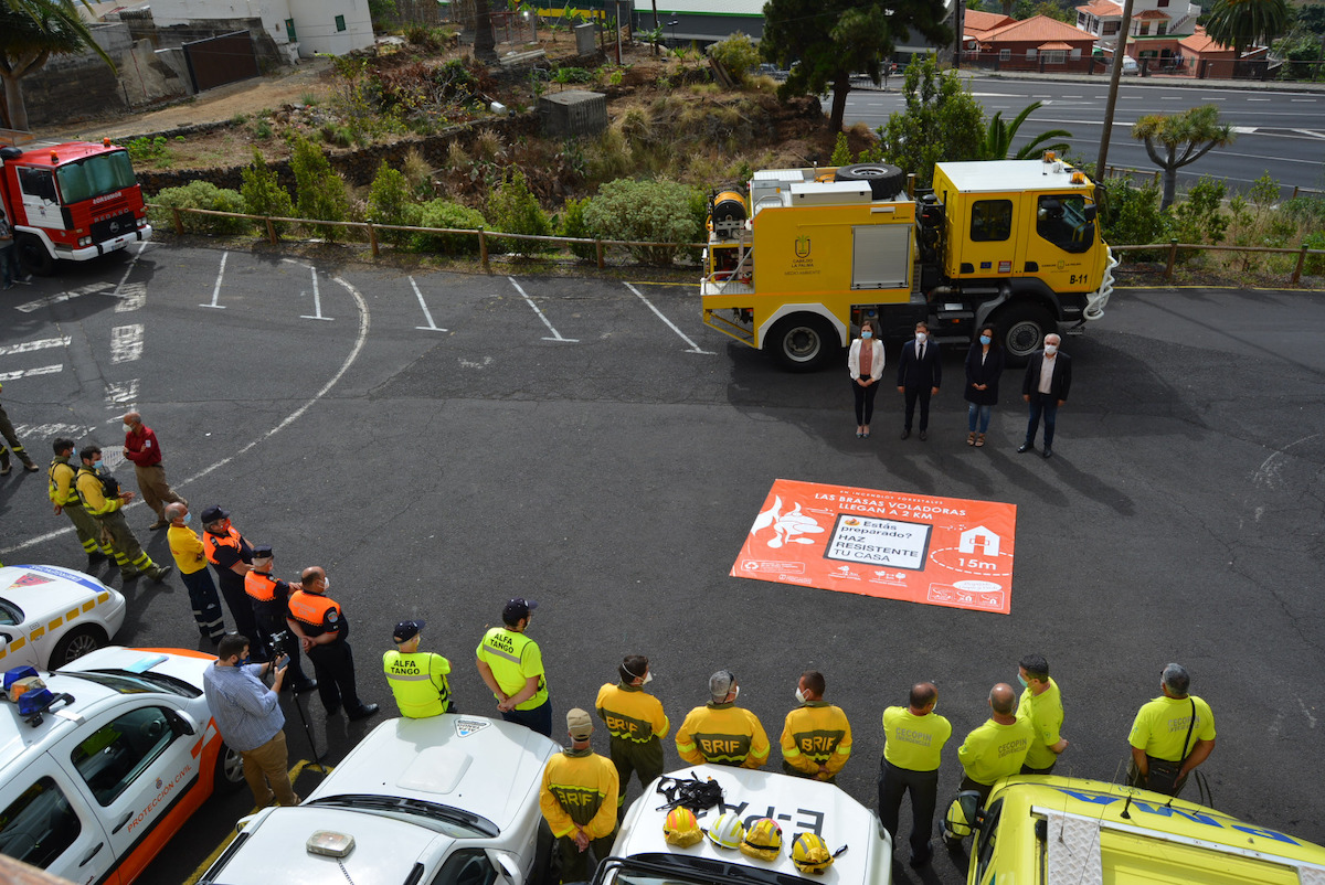 Casi 500 personas 👨‍🚒 para proteger La Palma del fuego 🔥este verano