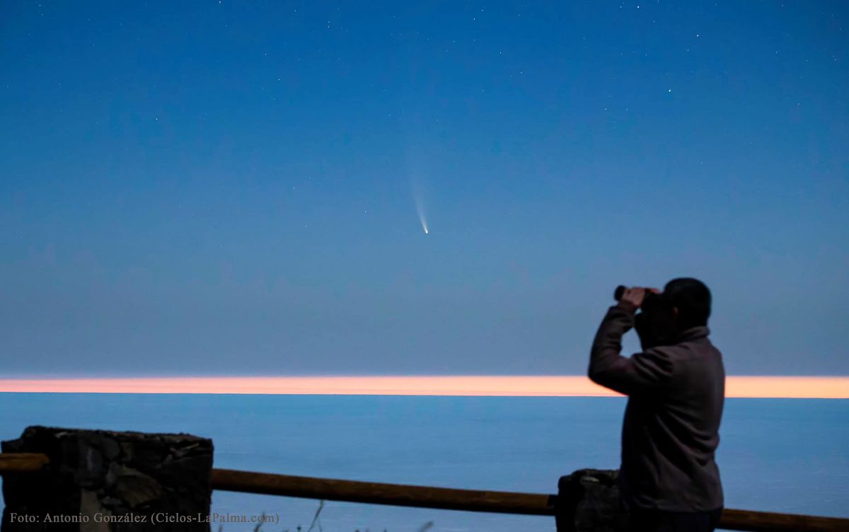 'Jugando' con el cometa ☄ más brillante a su paso por La Palma 🌌