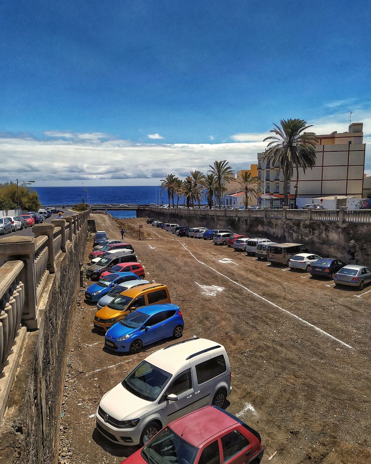 El centenar de plazas de estacionamiento 🚗 del Barranco de Las Nieves ya están operativas👏