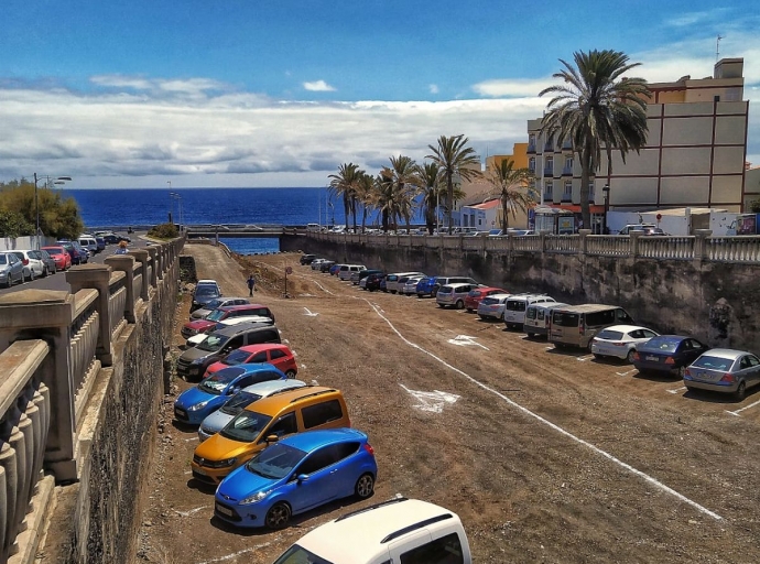 El centenar de plazas de estacionamiento 🚗 del Barranco de Las Nieves ya están operativas👏