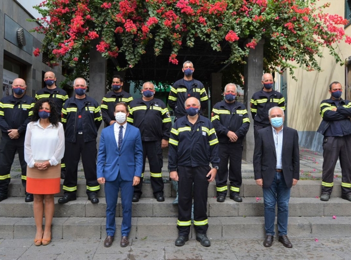 Un homenaje🎖 por toda una vida al servicio de los palmeros 👨‍🚒