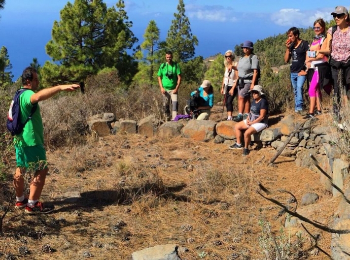 👧Niños y adultos👨 de La Palma se adentran en las ‘apasionantes’ 🔭🚶‍♂️🌄Semanas de la Ciencia 2020