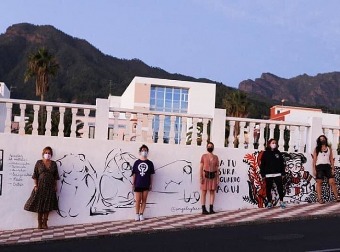 Mujeres artistas 👩‍🎨🎨 visibilizan con dos murales 🖼 la conmemoración del 25N 