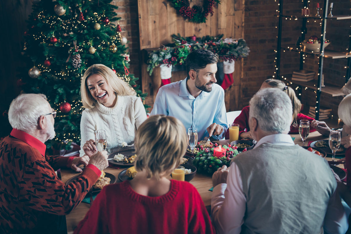 Actitud positiva en Navidad 🎄🎉: Celebraciones 🍷🍴 seguras en casa 🏠