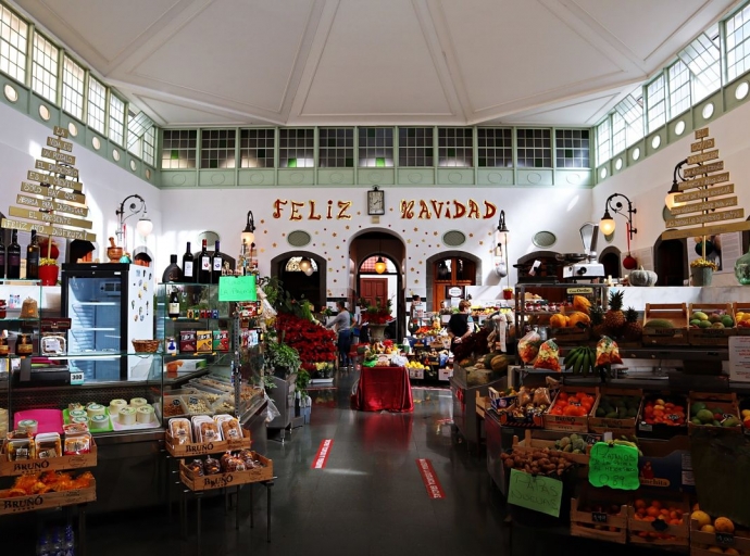 Un spot 🎥 pone en valor la tradición de La Recova capitalina😍 y calidad de sus productos 🍎🍇🍊