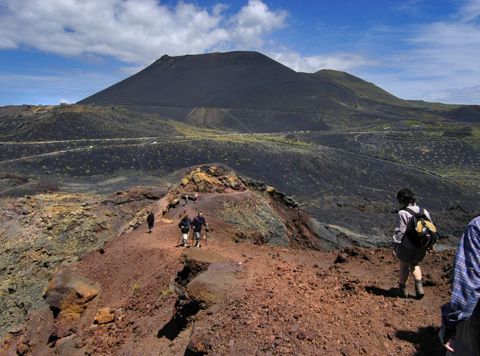 El Volcán Teneguía 🌋 cumple este año medio siglo 🗓 de existencia 