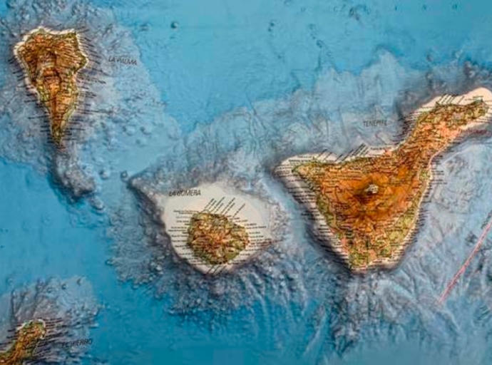 El relieve submarino 🌊 de Canarias ‘al detalle’ 🔍 en el nuevo mapa 🗺 de las islas