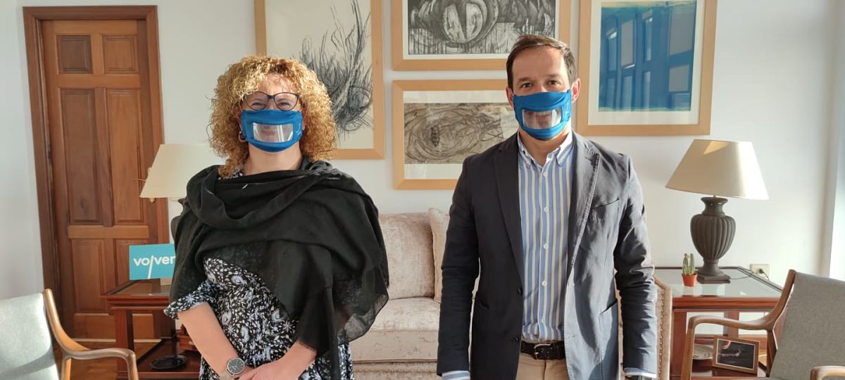 Mascarillas accesibles 😀 para facilitar la atención a las personas con discapacidad auditiva