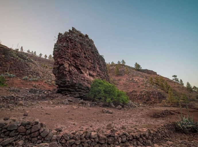  El Paso🌲 reanuda las rutas guiadas🚶‍♂️por senderos locales visitando “La Peña del Diablo👿”