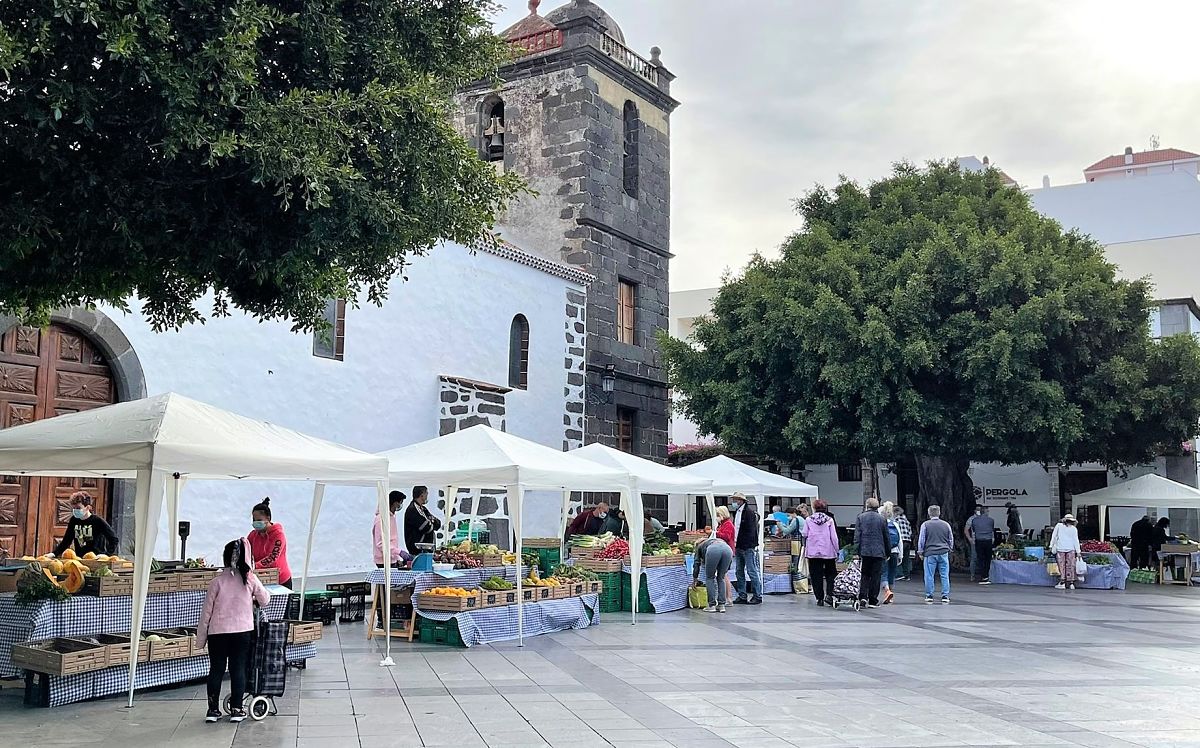 Imagen renovada 😀para el Mercadillo del Agricultor 🍅🍆🥦 de Los Llanos