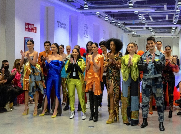 ✨ Paloma Suárez hace historia en la Mercedes Fashion Week de Madrid con “Bloom”✨