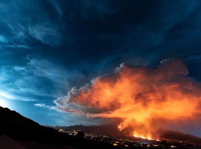 Una 📸foto de volcán🌋 de La Palma es premiada por 19 agencias del Mediterráneo 